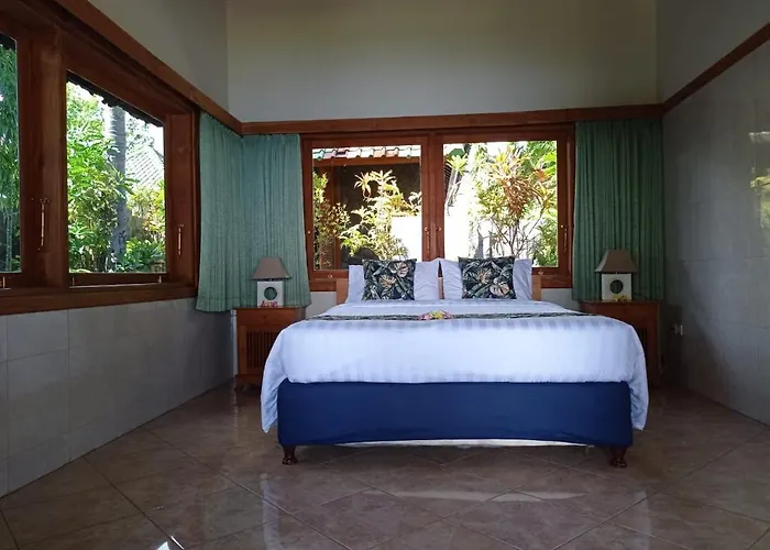 Absolute Beachfront Private Sleeps 6 With Infinity Pool On 1200m2 Of Tropical Land Villa