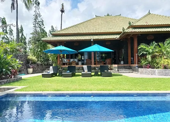 Absolute Beachfront Private Sleeps 6 With Infinity Pool On 1200m2 Of Tropical Land * Tulamben
